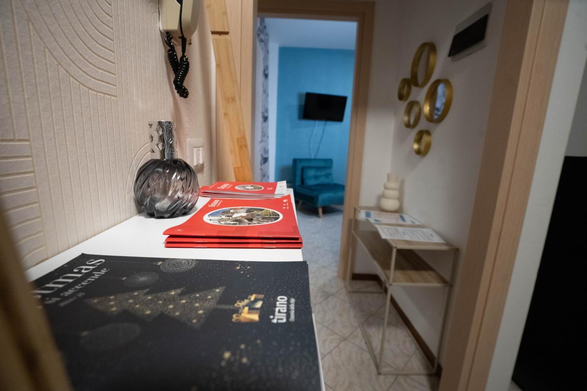 La Perla Del Bernina Express Apartment Tirano Bagian luar foto