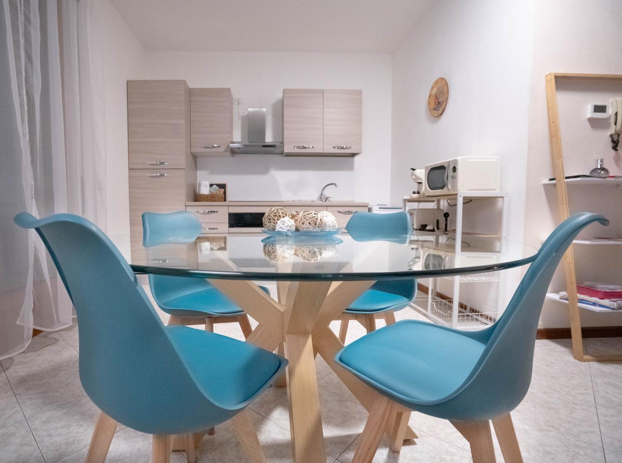 La Perla Del Bernina Express Apartment Tirano Bagian luar foto